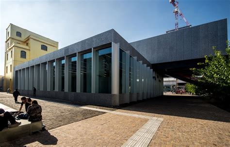 oma rem koolhaas fondazione prada